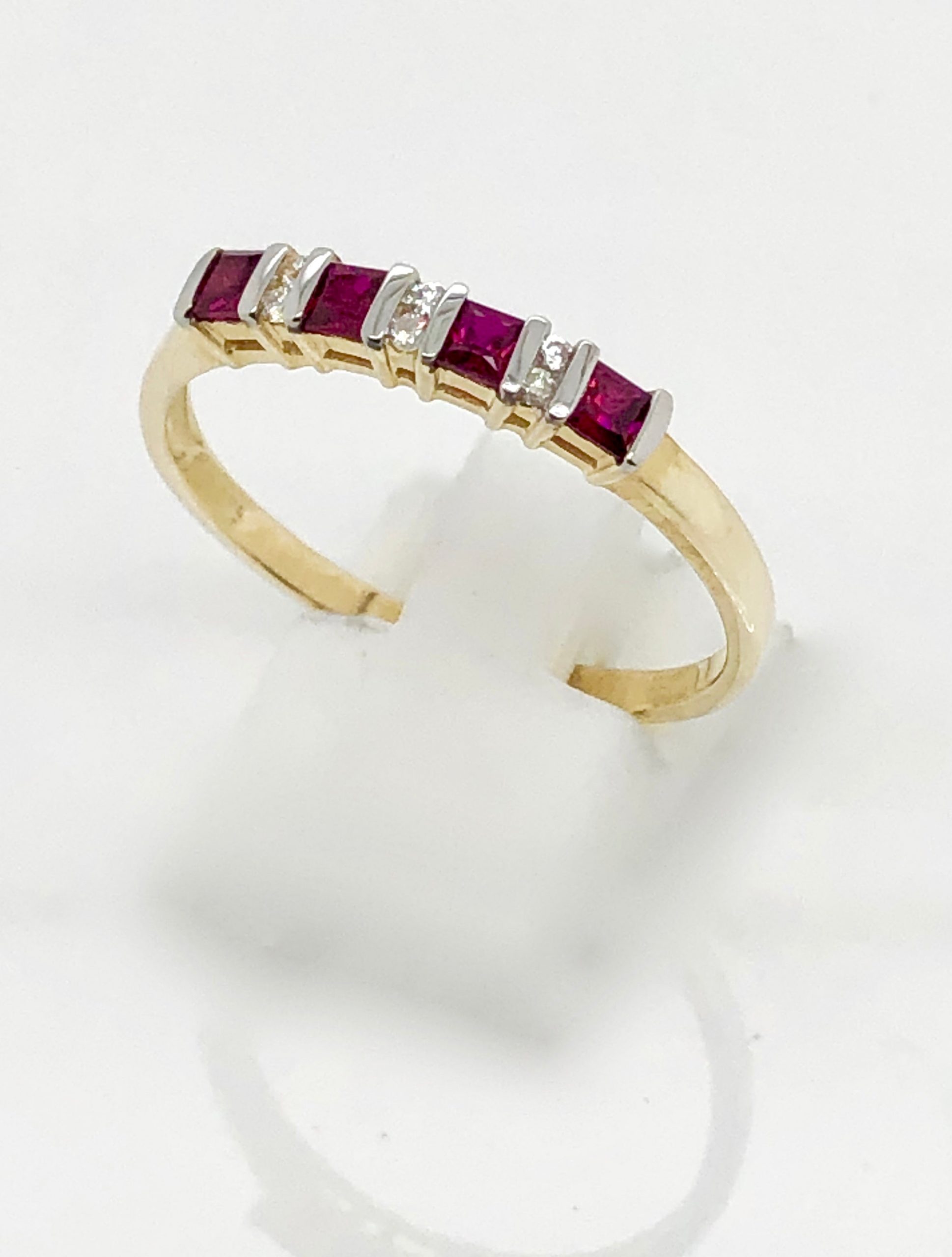 9ct Gold Ladies Diamond Ring 010 Gold Rings 
