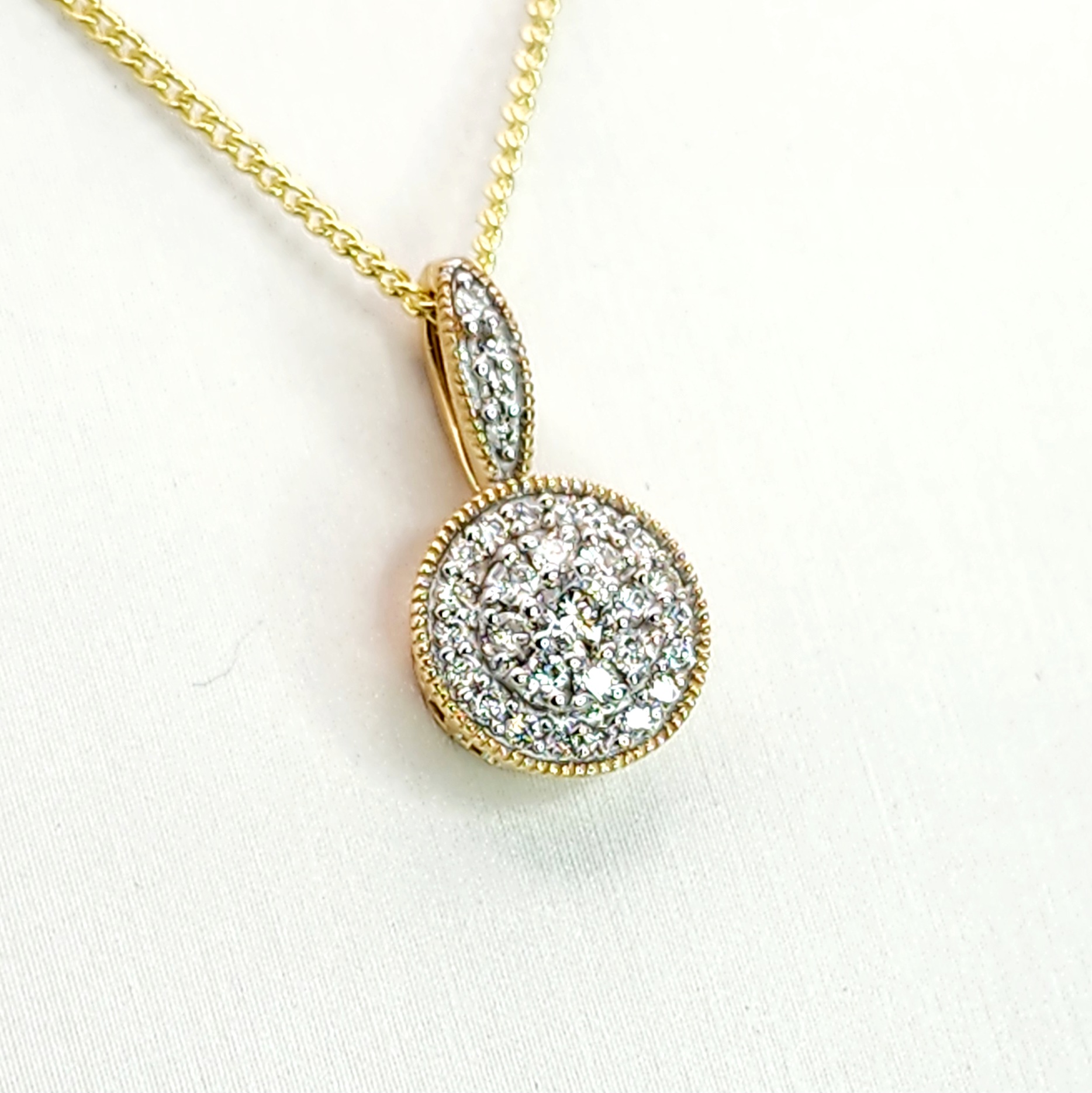 10ct Yellow Gold 0.25ct TDW Diamond Cluster Pendant Gold Pendants 