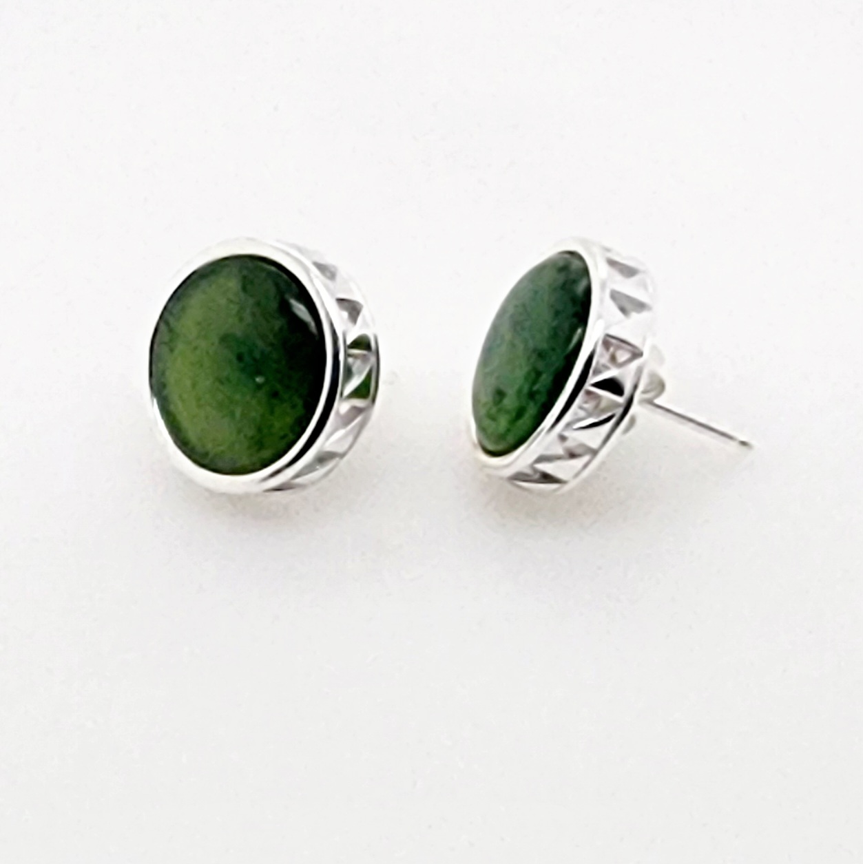 NZ Greenstone with Sterling Silver Maori Weave Inspired Medium Stud Earrings Greenstone?Jewellery 