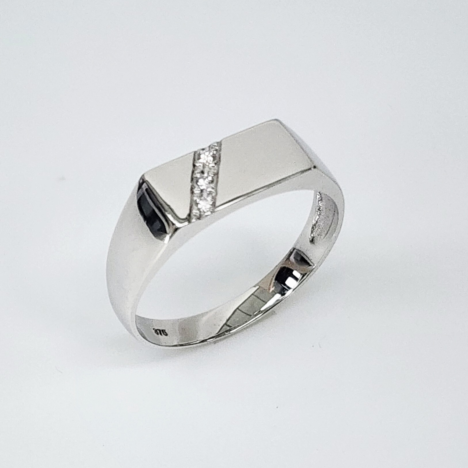 9ct White Gold Gents Signet Ring with Diamond Setting - D6413/9W Gold Rings 