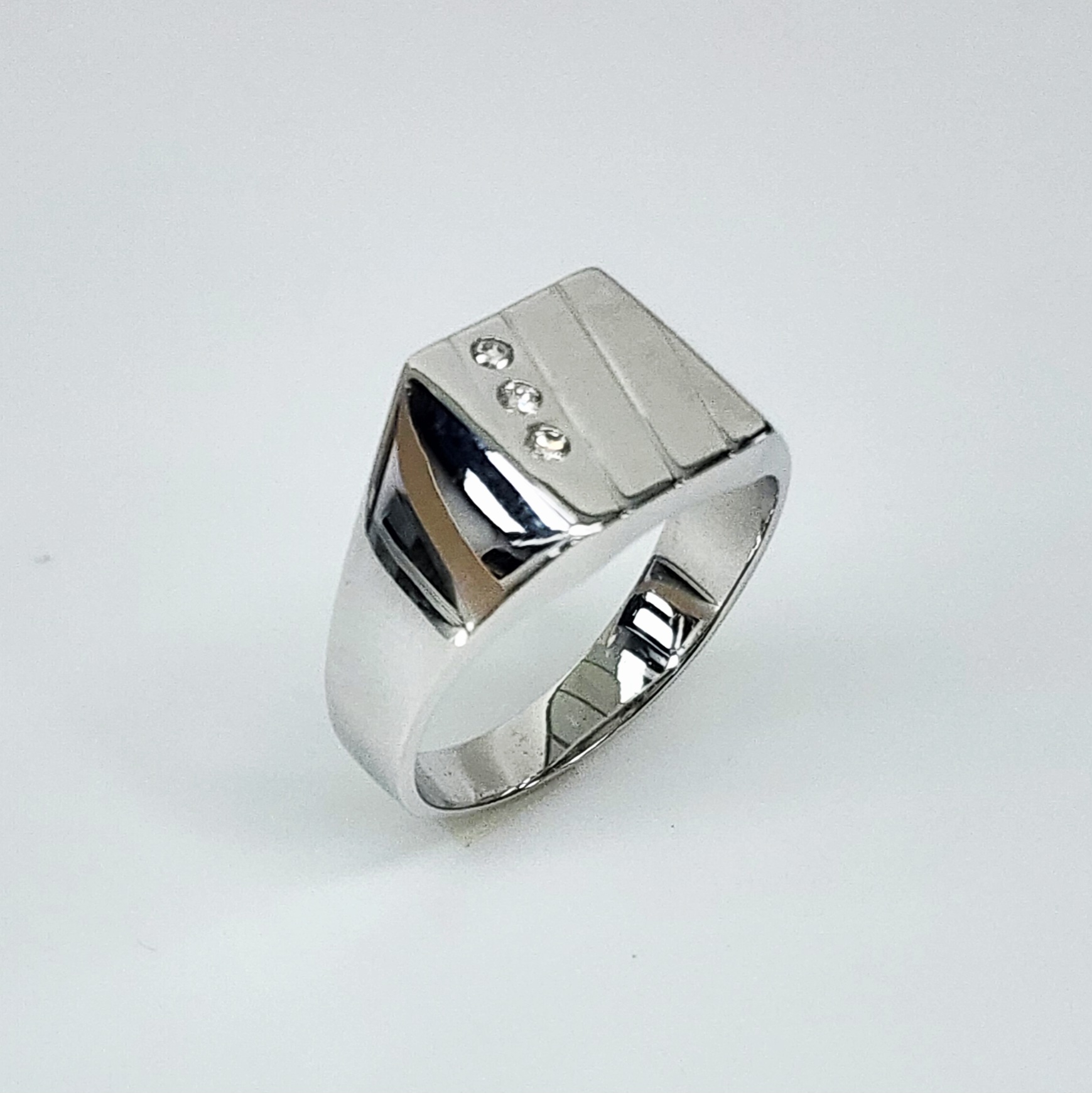 9ct White Gold Patterned Square Diamond Signet Ring - D858/9W Gold Rings 