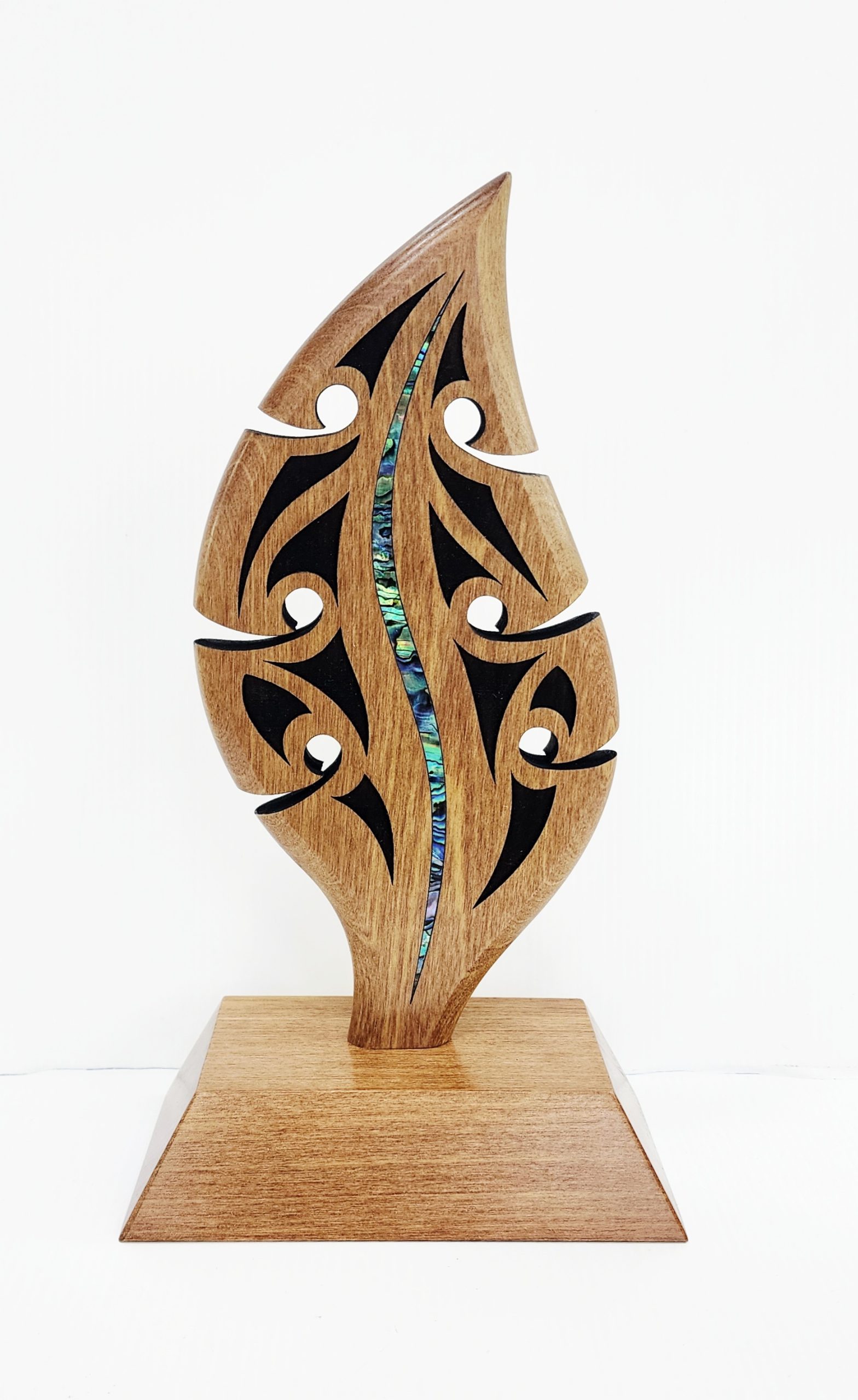 255mm Māori Waka Hoe Paddle – Handcrafted Pacific Rimu Wood Award - MD024 NIXON, WATCH 