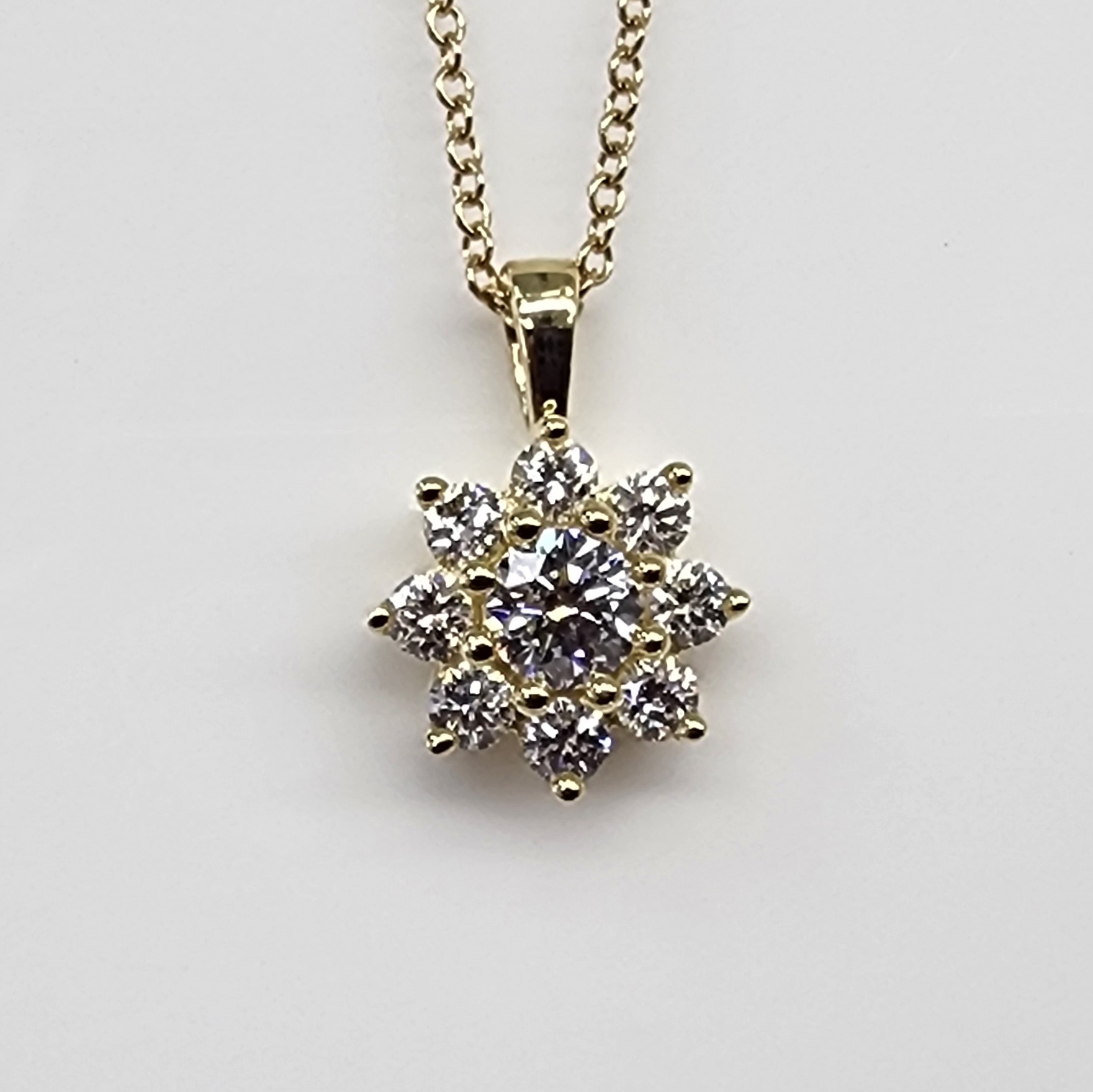 9ct Yellow Gold Flower Round LGD 0.54ct E/F - VS Diamond Pendant with 9ct YG Necklace 45cm - AUPD1784 Greenstone?Jewellery 